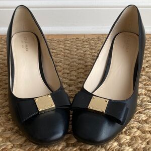 Cole Haan Tali Bow Block-Heel Pumps. Black Leather. Size 10